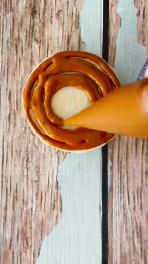 2.9K views · 18 reactions | A cute and easy turkey sugar cookie #decoratedsugarcookies #cookies #cookie #royalicing #sugar #easycookies #decoratedcookies #turkeycookies | The Cookie Box Club | Facebook