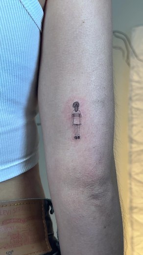 Chihiro from spirited away 💫🌷 . . . . . . #tattoo #tattooideas #daintytattoos #tinytattoo #nyctattoo #doldoltattoo