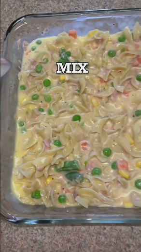 HOW TO MAKE AN EASY TUNA NOODLE CASSEROLE