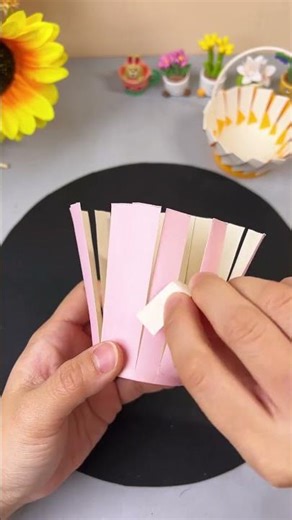 Creative Ways to Upcycle Disposable Paper Cups #adorablecrafts #goodthing #handmade #diy