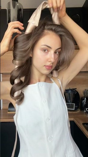 Idealne fale bez ciepła! Jedwabny wałek do włosów LoveSilk (22 Momme) - jak założyć wałek 🌸