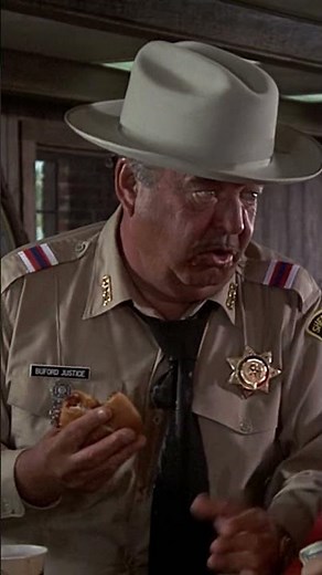 Who Are You Chasing? 🕶️🤠#SmokeyandtheBandit #Shorts