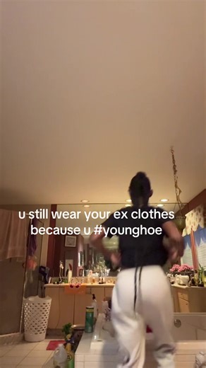 Returning Ex's Clothes: A Funny Encounter