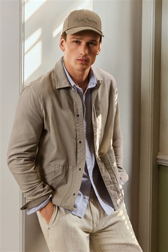 6.7K views · 32 reactions | Simon Nessman brings to life this season’s colour palette. #VeryPepe https://bit.ly/3Y8LF8r | Pepe Jeans London | Facebook