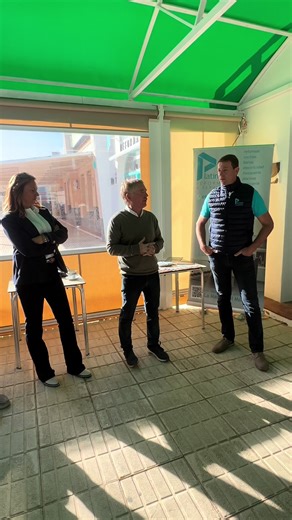 ☀️ Esta mañana compartimos mucho más que un desayuno en La Manga con la asociación ACE la Manga ☀️ This morning we shared much more than just a breakfast in La Manga. ☕ Empresarios unidos, compartiendo ideas, proyectos y futuro. ☕ Entrepreneurs united, sharing ideas, projects and the future. 🤝 Porque en una zona de temporada, la unión es nuestra mayor fortaleza. 🤝 Because in a seasonal area, unity is our greatest strength. 🚀 Seguimos apostando por nuestra tierra y creando nuevas oportunidades