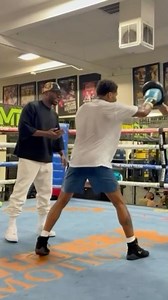 Floyd Mayweather TRAINING Shakur Stevenson ahead of Raymond Muratalla Return Fight