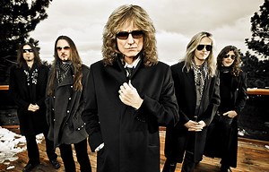 Whitesnake sort une version remastérisée de sa chanson All Or Nothing