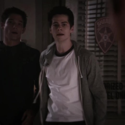 I’m doing thr left roght stuff differently snd it’s horrible so my bad #fyp #edit #capcut #sterek4life #teenwolf #teenwolftiktok #stilesstilinskiedit #dylanobrien #stilesstilinski