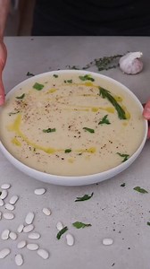 This ROSEMARY AND GARLIC WHITE BEAN SOUP by Paul AKA @herbifoods is about to be your go-to soul warmer on a rainy night! 🌃🌧️🍲 Soup lovers, rejoice! ✨️ And those that haven't been convinced by the magic of soups yet, this might be the delicious, savoury soup recipe that changes your mind! 🤯⁠ ⁠ The full recipe's below! 👇️ Save this post so you can come back to it with ease! 📲⁠ ⁠ ⁠ INGREDIENTS (for 2 portions)⁠ ⁠ - 1 large onion⁠ - 200g celeriac/celery root (or celery)⁠ - 4 garlic cloves⁠ - 1