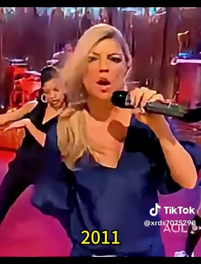 Fergie - London Bridge (2006) #fergie #forgottensongs #forgottensongoftheday #throwbacksongs