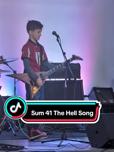 sum 41 The Hell Song that guitar is 🌟🌟🌟 #poppunk #guitar #sum41 #tonguitarshreds #tiktok