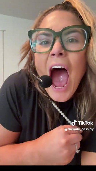 Using a Voice Amplifier for Effective Communication