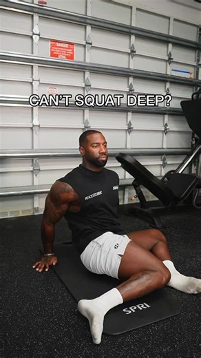 Rauve’ Haley | Glute Trainer on Instagram: "Before I break this post down, I’m wishing everyone a peaceful and productive we, remember put God first & watch your life change 🤍 These drills aren’t random, they’re intentional to help increase your hip mobility. 90/90s for hip rotation, kneeling hip rotations to loosen the joint capsule, deep squat rotations to own the bottom position, and inchworms to prep the chain that supports your squat. Hope they help #glutes #strengthtraining #fitness #hipm