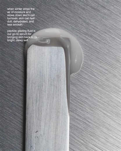 rhode skin on Instagram: "back to bright 🌟 when winter strips the air of moisture and slows down skin’s cell turnover, skin can feel dull, dehydrated, and less smooth. peptide glazing fluid is our go-to serum for bringing skin back to its bright, dewy self. swipe to learn more about the high-performance formula behind the glaze."