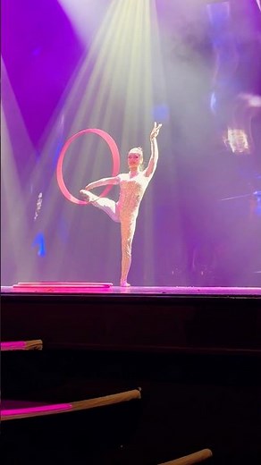 Mesmerizing Hula Hoop Performance | Shanghai Circus Branson
