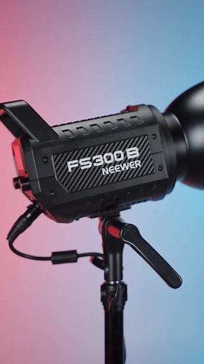 💡300W Bi-Color Video Light Ultra-bright 44,500Lux, CRI 97 color accuracy, APP & 2.4G control, Bowens mount, and dual power—perfect for pro shoots, streaming & content creation. | Neewer