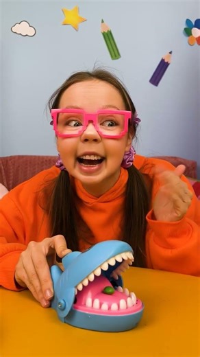 Be Nice Even To Small Insects 🐜 How To Catch A Cockroach!