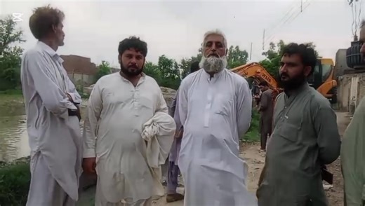 شہباز شاہ شیخانی عیسکی کا دیرینہ مسئلہ حل کردیا گیا صوبائی وزیر پختون یار خان سمیت ضلعی انتظامیہ ، ڈبلیو ایس ایس سی بنوں اور ٹی ایم اے بنوں نے بھرپور کردار ادا کیا جس پر ہم اہلیان شہباز شاہ شیخانی کے عوام انتہائی مشکور ہیں اس حوالے سے علاقہ کے نوجوان رہنما ملک ہاشم خان میڈیا سے گفتگو کر رہے ہیں | Fighter News Extra