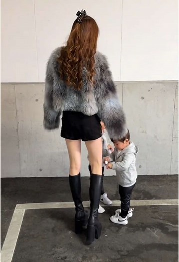SHEINのファーコートで冬のおしゃれアップ！