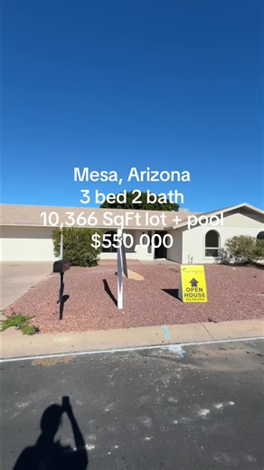 🏡✨ Mesa, Arizona ✨🏡 Welcome to this 3 bed, 2 bath home with a spacious 1,803 SqFt floor plan!🌵🏜️ You’ll be just minutes from: * Stores, restaurants and more🛍️ * Gyms, grocery stores, gas stations💪🏾⛽️ * easy freeway access 🛣️ * Churches ⛪️ Comment