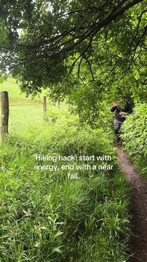 Hiking hack: start with energy, end with a near-fall 🥾#penineway #couplehike