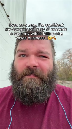 Please leave a possitive comment if you like her vases..🥺 #country #vase #clay