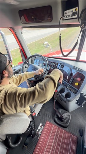 Certified Truckers on Instagram: "TEST DRIVING THE 2020 Freightliner Coronado 132 Glider Kit 🔥🔥 ———— IN WARRANTY *$1,402.00Mo* $10,000.00 DN - W/ Approved Credit - 400K MILES On The Frame 12.7L Detroit 60 Series 500HP - No Leaks No Blow By 13Sp Transmission 70” Mid Roof Sleeper PRE-ELD ONE “1” OWNER TRUCK NON-SMOKER 85% Virgin Rubber Dual Stacks Rear Tool Boxes No Rust NO DEF For Sale $89,989.00 Call Us - +1 (228) 254-3062 (Great Financing Available) WE HAVE THE BEST SEMI-TRUCK FINANCING IN AM