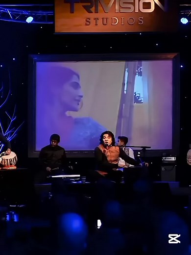 O Rangrez: Emotional Bollywood Song at Concert