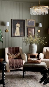 The clocks are springing forward soon, bringing longer days and a fresh start. I’m shaking off winter hibernation and soaking in the extra sunshine! #vintagemodern #mycozyhome #homedecor #interiordecor #homeinspiration #springiscoming #springdecor | Theresa Christine Home