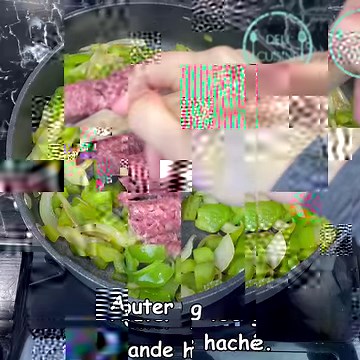 386K views · 10K reactions | RECETTES DES TACOS MEXICAINS  2 VERSIONS Ingrédients : 400g de viande hachée Huile d’olive 1 Poivron vert 1 Poivrons rouge 1 Oignon Sel, poivre, cumin, chili Salsa : 3 Tomates 1/2 Oignon rouge Coriandre 1 piment Jalapeño 1 Gousse d’ail Sel, poivre 1/2 citron vert Tortillas | Deli Cuisine | Facebook