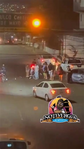 #Acapulco Gro a 19 de abrí del 2025 Accidente en la cima URGE presencia de ambulancia 2 herid0s concientes pero herid0s | Notivergas acapulco