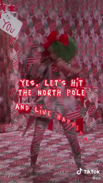 I love you forever ☃️ #EverydayIsChristmas - Team Sia