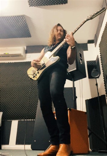 Good to be back in the swing of things 😈⚡️ #DevilElectric #FemaleVocalist #FemaleFrontedMetal #WomenInMetal #DoomMetal #MelbourneMetal #HeavyRiffs #DoomMetalBand #AussieMetal #StonerDoom #HeavySound #SludgeMetal #MelbourneMusic #UndergroundMetal
