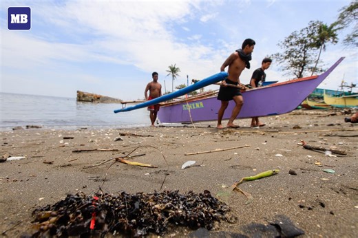 Cavite fisherfolk struggling amid southwest monsoon, oil spill