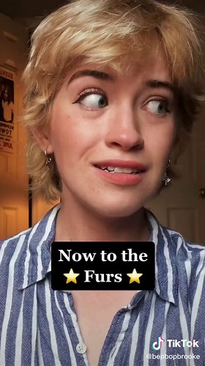 Vintage Opera Gloves: The Timeless Fashion Trend of the 40s and 50s