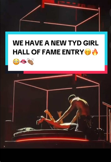 Give ha ha 10’s👏🏽👏🏽👏🏽we have a new take you down girl hall of fame entry🤭👏🏽🔥❤️🫦😳👏🏽 #chrisbrown #takeyoudowngirl #halloffame #rnbtour #washingtondc