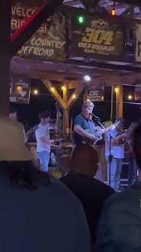 Oliver Anthony performing