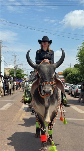 Cavalgada Guiratinga #cavalgada #zezedicamargoeluciano #rodeio #desfile #cowgirl