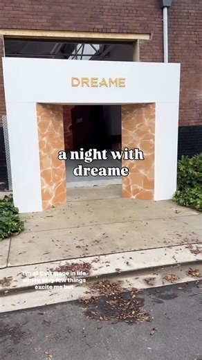 When cleaning tech feels like magic ✨The @dreame_anz Aqua10 Ultra Roller Robot Vacuum blew me away with its AquaRoll™ mopping, AutoSeal™ carpet guard, and self-cleaning ThermoHub. So many incredible innovations on the horizon — feeling so grateful to experience what’s next from @dreame_anz What product are you most excited about? AD #DreameAqua10Ultraroller #Rollingthroughsummer #dreamerobotvacuum | Dani • Affordable Style