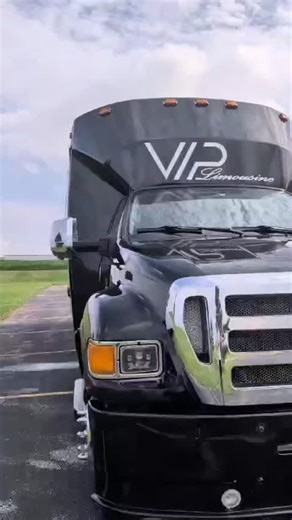 🖤Luxury on wheels 🖤 Turn every ride into an experience with this VIP luxury coach. Perfect for events, parties, corporate travel, and special occasions. 📍 Ride in style. Ride VIP. 👉 Book now & rent the ultimate luxury ride. #LuxuryRide #VIPTransportation #LuxuryBus #PartyBus #ExecutiveTravel GroupTravel TravelInStyle BlackCarService LuxuryLifestyle EventTransportation RentLuxury VIPExperience | VIP Limousine
