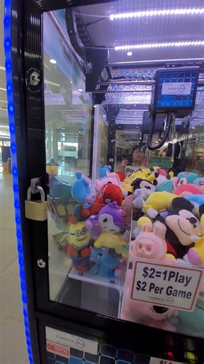 Labubu Claw Machine Fail #arcade #clawmachine #toys #viral #kawii