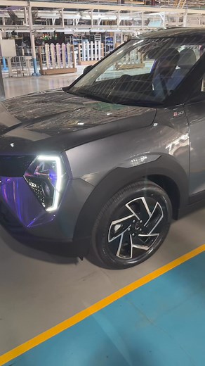 438K views · 2.6K reactions | Kaisi lagi Mahindra ki XUV3XO? New features, new design aur zyada power aur price bhi. | MotorOctane | Facebook