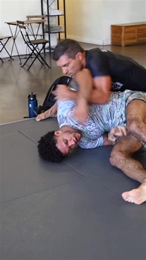 Justin “J.Flo” Flores | Feet to floor submission transition 🤼 #wrestlejudojitsu | Instagram