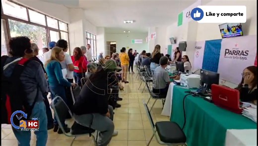 Facilitan pago del predial con módulo especial en Parras Con el objetivo de agilizar el cumplimiento del pago del impuesto predial, este lunes fue instalado un módulo especial de cobro en el Auditorio Antonio Cepeda, en el municipio de Parras de la Fuente. El espacio cuenta con tres módulos de información y cuatro cajas receptoras, brindando atención preferencial a personas adultas mayores y a ciudadanos con alguna discapacidad. Autoridades municipales informaron que esta estrategia se implement