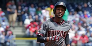Homers lift D-backs to 8th straight series win