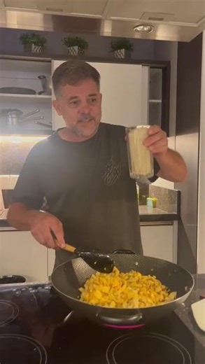 Typical Brazilian Food at Lunch 🍗🌿🍚