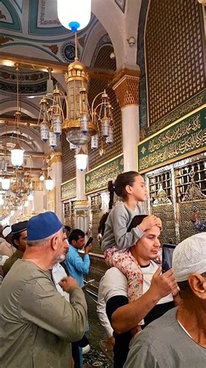 SubhanAllah 🤍 Window of Roza-e-Rasool ﷺ | Masjid-e-Nabawi Madina #Shorts