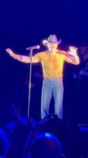 Tim McGraw - Don’t Take The Girl - Birmingham 08.13.26 #countrymusic #classic #timmcgraw #live #90s
