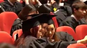 [ HD Fan Cam ] 20160215 信惠畢業禮高清飯拍 #박신혜 #ParkShinHye #パクシネ #朴信惠 #ShinHyeGradDay #ssinz7 ( cr: https://youtu.be/VinCARHtKq0 / 4kfancam Twitter ) - video 3 | 朴信惠박신혜香港首站 Park Shin Hye Hong Kong Fanclub | Facebook