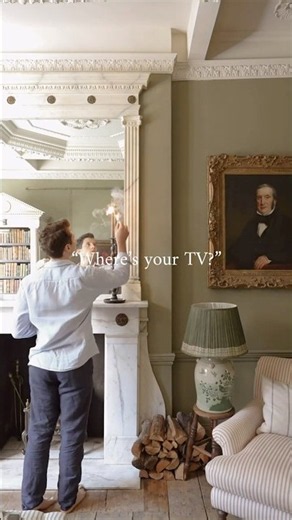 I Disguised My TV as an Antique Oil Painting 🤫